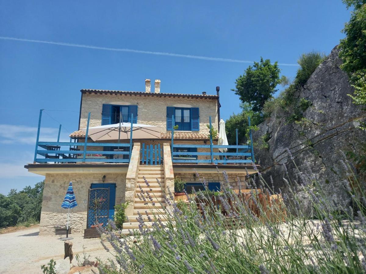 La Casa Dalle Finestre Blu Abbateggio Zewnętrze zdjęcie