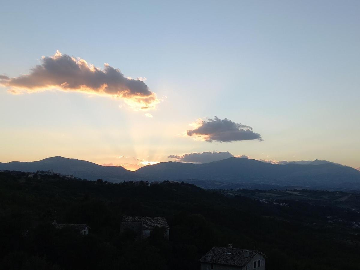La Casa Dalle Finestre Blu Abbateggio Zewnętrze zdjęcie